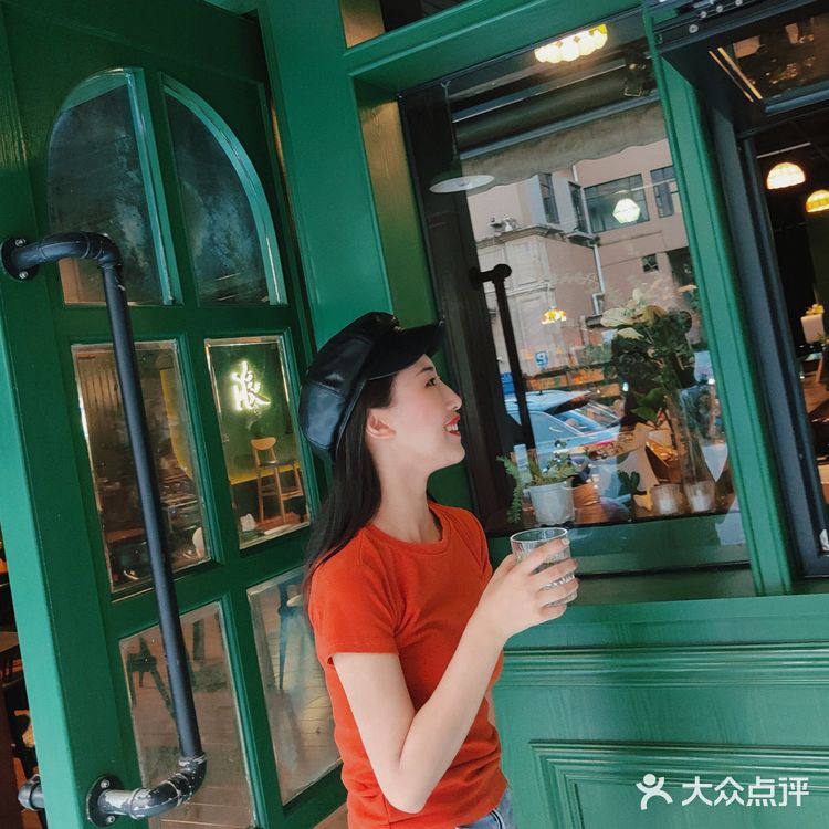桂林探店｜是咖啡厅也是小酒馆的复古Coffee Bar