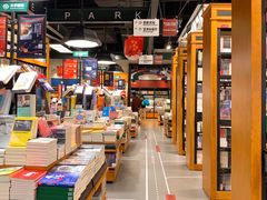 -西西弗书店&矢量咖啡(凯德晶萃广场店)