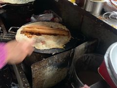 -正宗杂粮煎饼香软鸡蛋饼