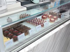 -UNI UNI(环亚凯瑟琳店)