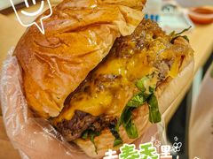 -Hooley's活利仕西餐厅(珠江新城店)