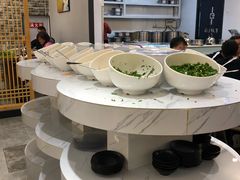 自助调料区-屋头串串(新街里店)