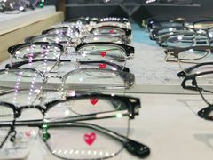 -宏宇眼镜蔡司依视路折扣店(兆佳眼镜城店)