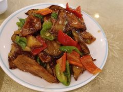 -鹤乡东北菜(崮山路店)