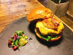 -HIGH FIVE哈福手工汉堡(桂林路店)