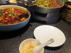 -万重锦·人文川菜馆(骡马市店)