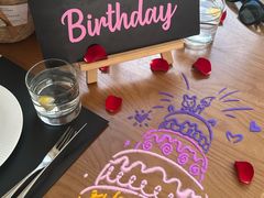 -Mark&Mars Restaurant