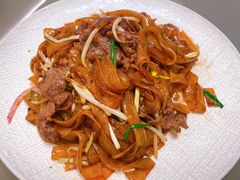 干炒牛河-芳满庭粤菜餐厅(丹阳吾悦店)