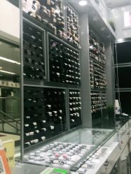 点击看大图 -Wisezone唯点穿耳打耳洞专业国际连锁品牌