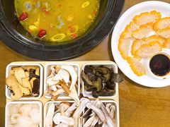 -菌乡缘·野生菌蒸汽鱼火锅(江边夜市店)