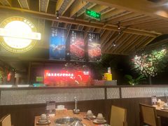 -野山舂·贵州现舂酸汤火锅(鸿通城店)