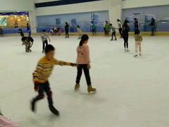 -正佳冰河湾真冰滑冰场