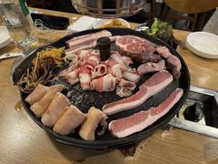 -江南猪肉商会无限续吃(弘大店)