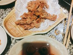 -老牌坊云南鱼豆花火锅(哈西万达店)