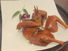 招牌脆皮乳鸽-名佳荟