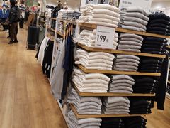 -优衣库(太原龙湖万达广场店)