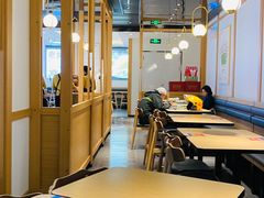 大堂-老乡鸡(上海品尊国际中心店)