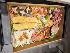 -山野的朋友露营炭火烤肉