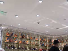 -VENCHI 闻绮(北京国贸商城店)