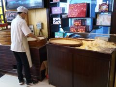 手工制造杏仁饼-钜记手信(大三巴街店)