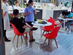 -宏宇眼镜蔡司依视路折扣店(兆佳眼镜城店)