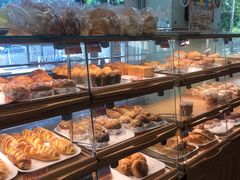 面包甜点陈列柜-新侨三宝乐面包店(崇文门店)