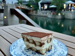 -弗兰克牛排西餐厅 Galla R By Ribone(上海首店)