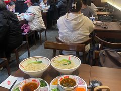-顺溜·手工刀削面·黑金店(铜锣湾店)