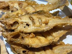 炸偏口鱼-方城小吃店