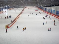 -乔波室内滑雪场