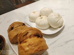 -李与白包子铺(桐梓林店)