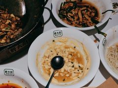 -费大厨辣椒炒肉(高铁吾悦广场店)