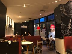 大堂-必胜客(大坪英利店)