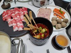 -红鼎豆捞·非遗鲍皇汤火锅(宝丰路店)