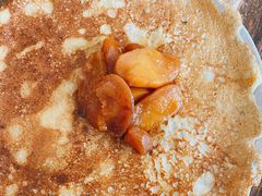 慢炖盐焦糖苹果可丽饼-RAC BAR(安福路店)