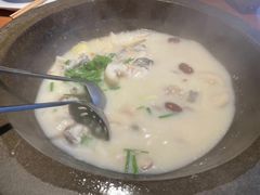 -咕嘟草帽鱼·牛奶一样的鲜鱼汤(天鹅湖万达广场店)