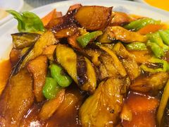 地三鲜-东北哈尔滨酱骨头馆房掌柜铁锅炖