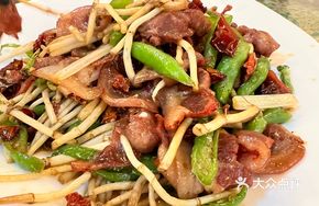 Hairy-root Stir-fried Pig's Mouth