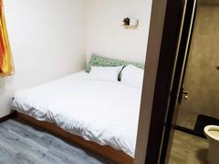 -小草屋轰趴馆别墅派对新场团建家庭聚会