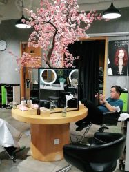 -时尚殿堂明星门店