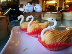 天鹅榴莲酥-稻香酒家·33年老字号·港式粤菜(富邦中心店)
