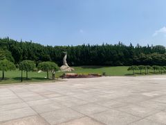 -上海市龙华烈士陵园