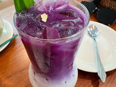 -Chom Cafe and Restaurant