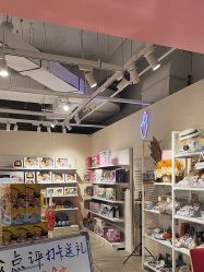 -嗨本可潮玩仓(大兴大悦春风里店)