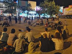 -周日夜市