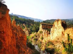 -彩色沙林风景区