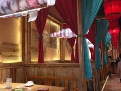 -老滇山寨•云南特色菜•地方菜•民族风情歌舞表演(金碧店)