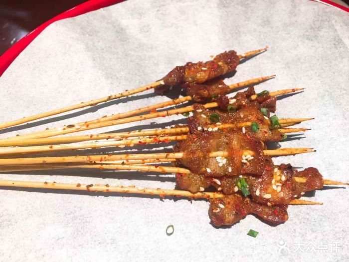 苗小串(九龙仓店)椒香五花肉图片