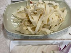 -羊家胡同·龙虾烧烤火锅(龙汇路店)