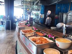 -宝利来国际大酒店-凤凰阁旋转餐厅